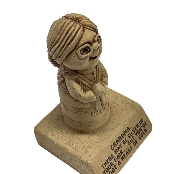 Heart Of Gold “Grandma” Figurine W-359 Paula 1971 Beige Resin USA - Picture 3 of 5